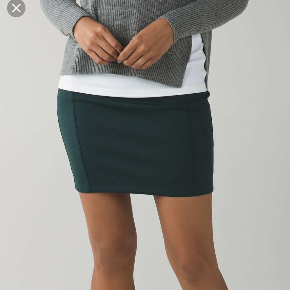 Lululemon Cityfarer Skirt Size 8 - Picture 2 of 6